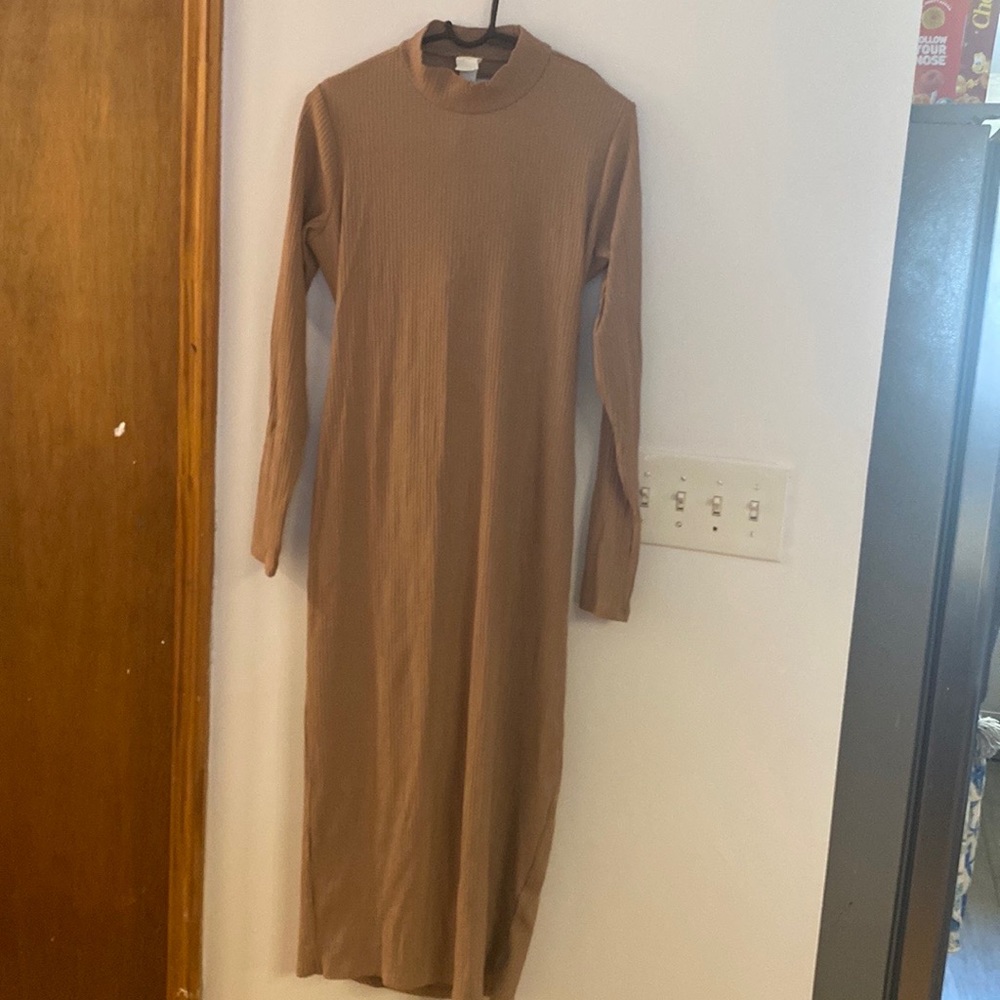 H&M ribbed cut out back dress
